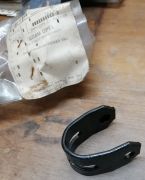 Lagerbügel Vordersitz