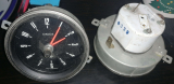 Uhr für die Armaturentafel, Tacho