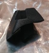 Halter Laderaumabdeckung links