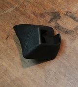 HALTER,ABDECKUNG-LADERAUM